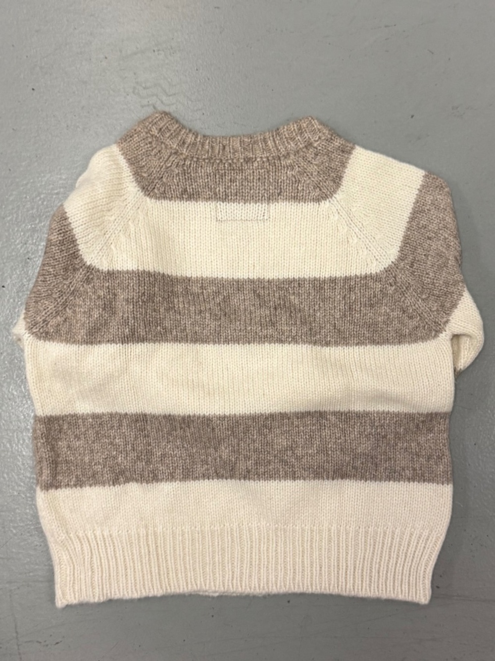ROAR Sweater - Picture 4 of 5